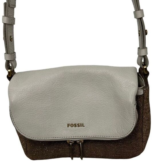 NWOT Fossil Preston Crossbody Bag Small Gray Gold Flap Leather Adjustable Strap - Picture 3 of 12